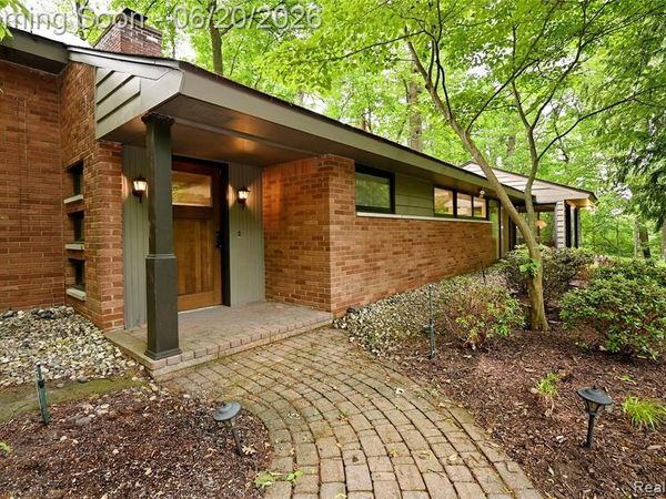 3310 Dogwood Court , Bloomfield Hills, MI 48304