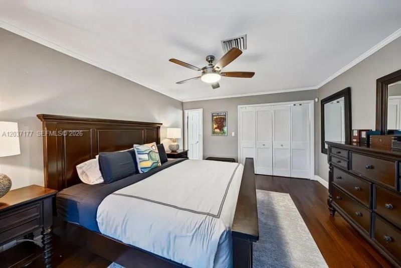 2125 NE 17th Ter, Wilton Manors, FL 33305 Photo