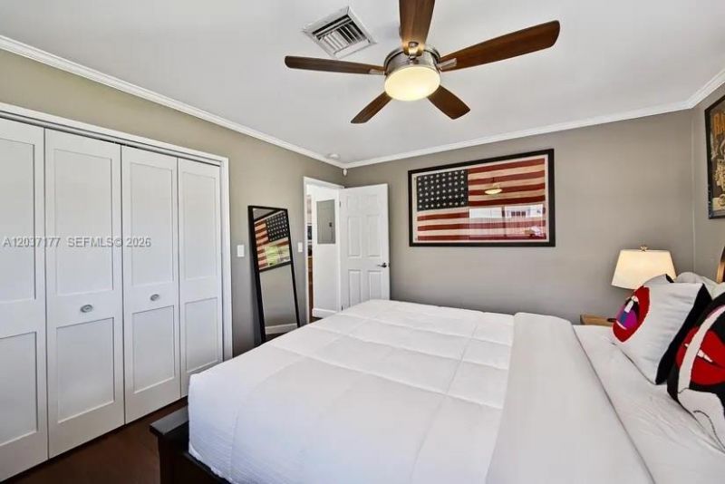 2125 NE 17th Ter, Wilton Manors, FL 33305 Photo