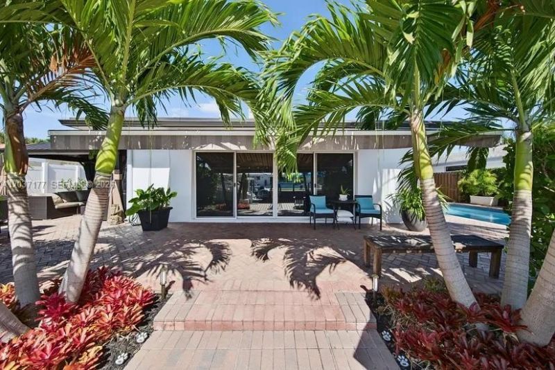 2125 NE 17th Ter, Wilton Manors, FL 33305 Photo
