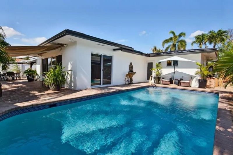 2125 NE 17th Ter, Wilton Manors, FL 33305 Photo