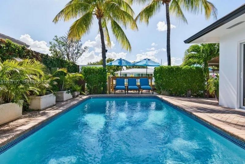2125 NE 17th Ter, Wilton Manors, FL 33305 Photo