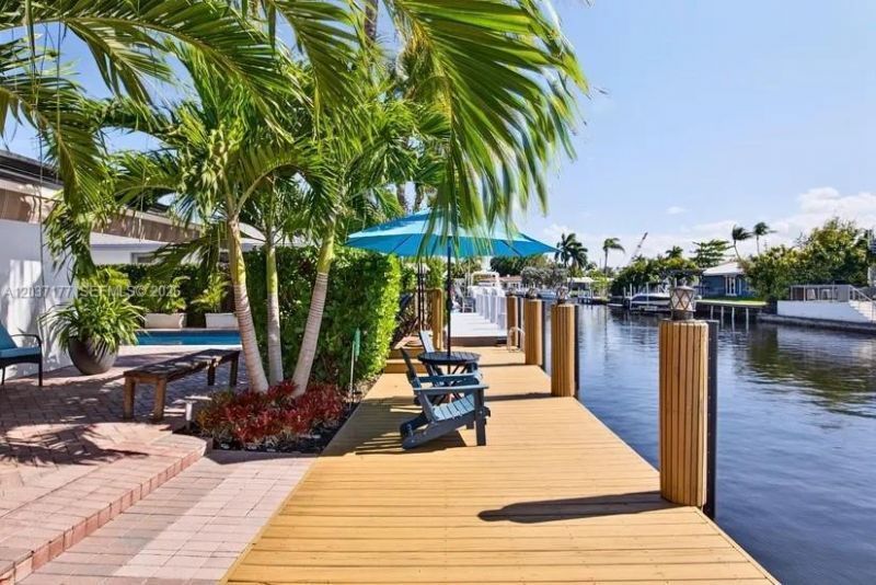 2125 NE 17th Ter, Wilton Manors, FL 33305 Photo