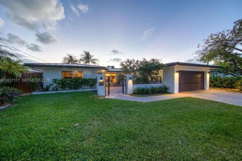 2125 NE 17th Ter , Wilton Manors, FL 33305 Photo