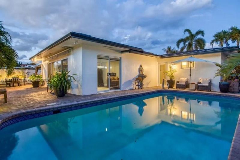2125 NE 17th Ter, Wilton Manors, FL 33305 Photo