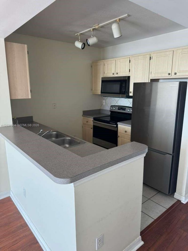 2665 SW 37th Ave, Unit 611, Miami, FL 33133 Photo