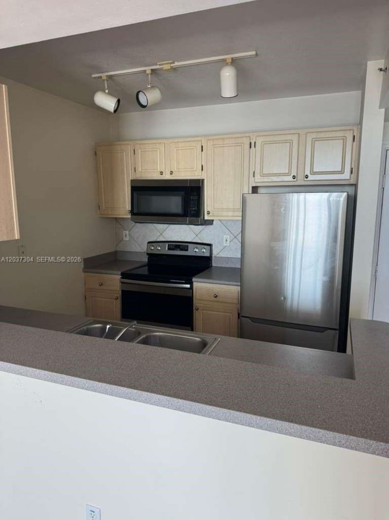 2665 SW 37th Ave, Unit 611, Miami, FL 33133 Photo
