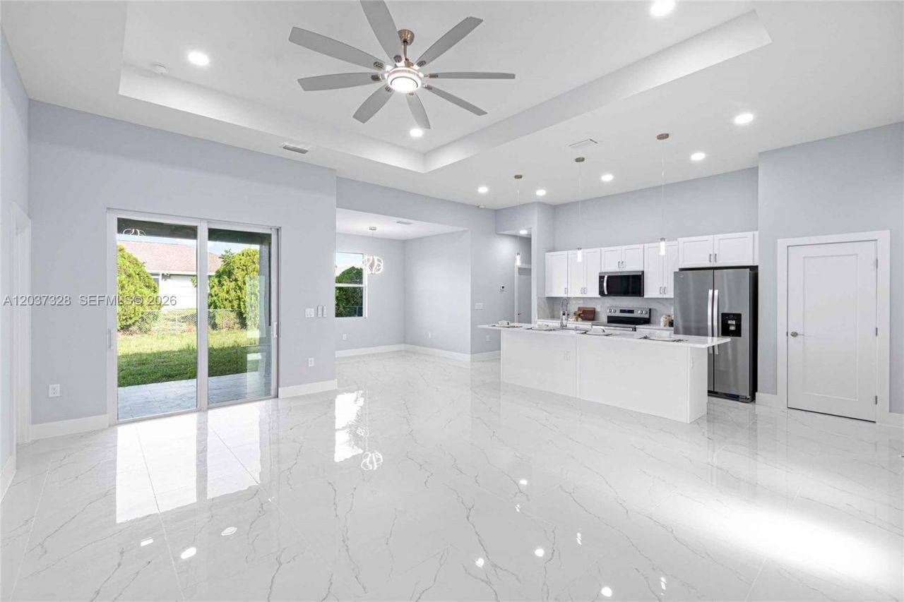 3909 16th St W , Lehigh Acres, FL 33971 Photo