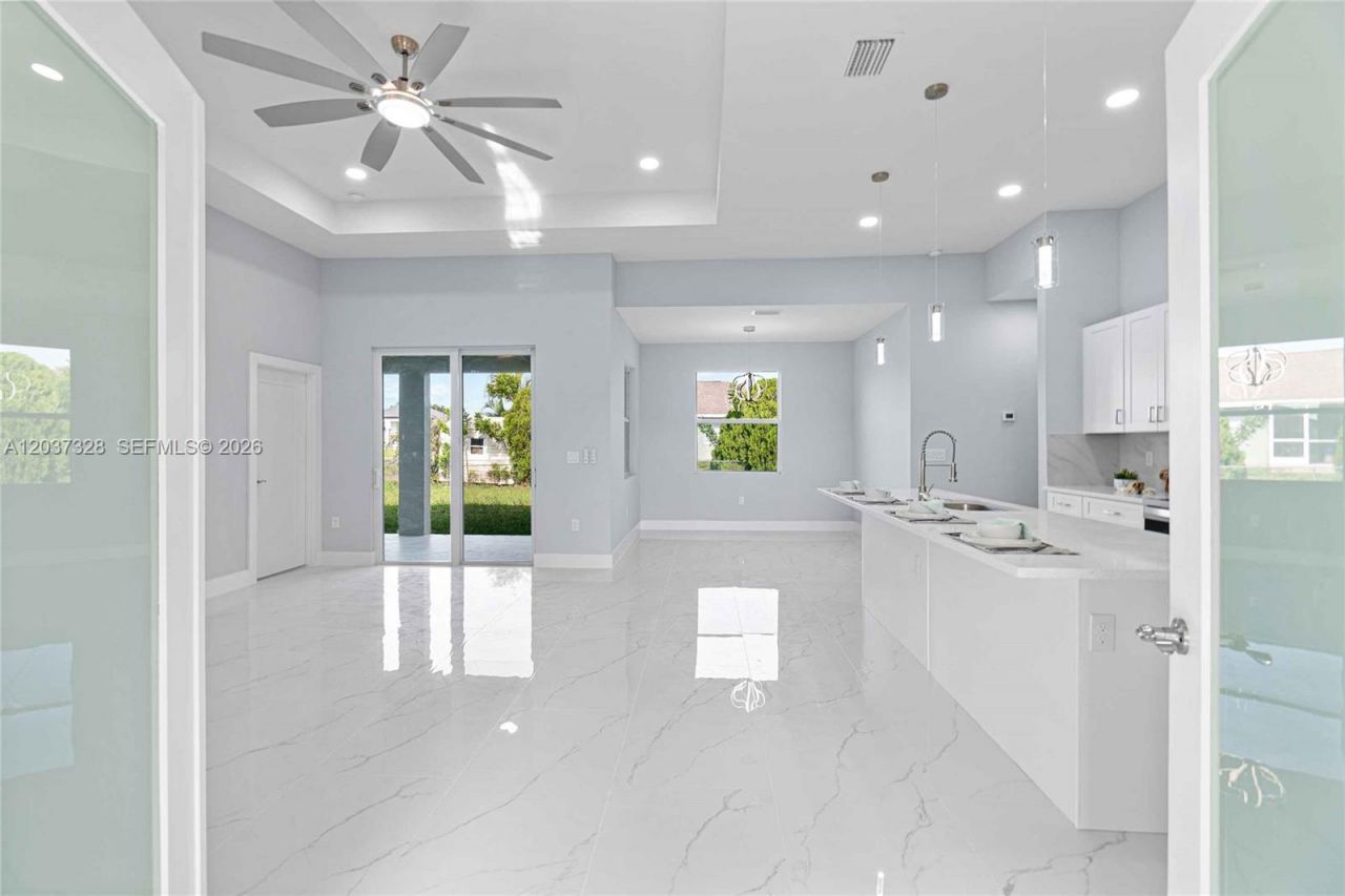 3909 16th St W , Lehigh Acres, FL 33971 Photo