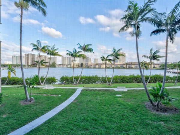 2861 Leonard Dr , Unit F208, Aventura, FL 33160
