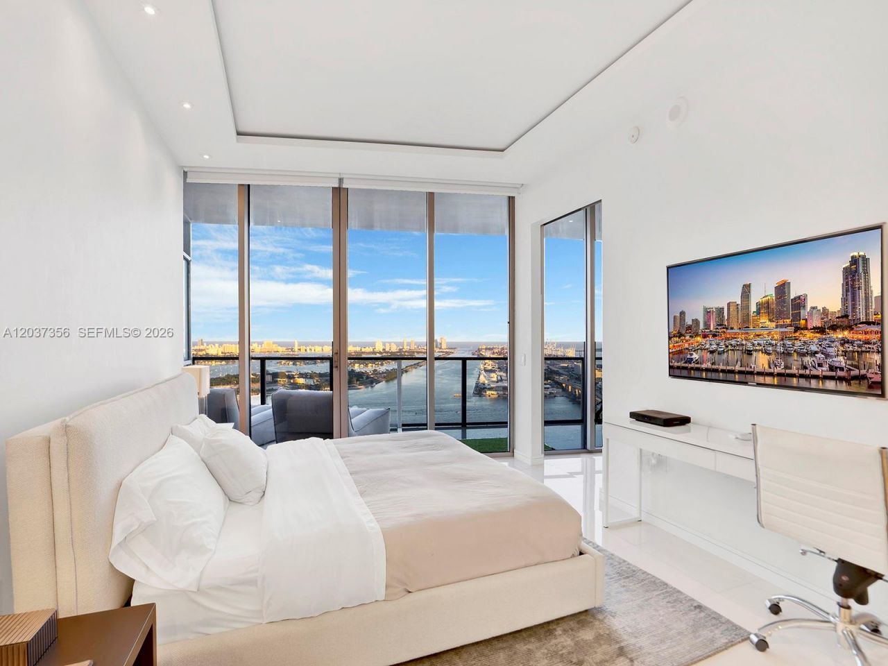 1100 Biscayne Blvd , Unit 4001, Miami, FL 33132 Photo
