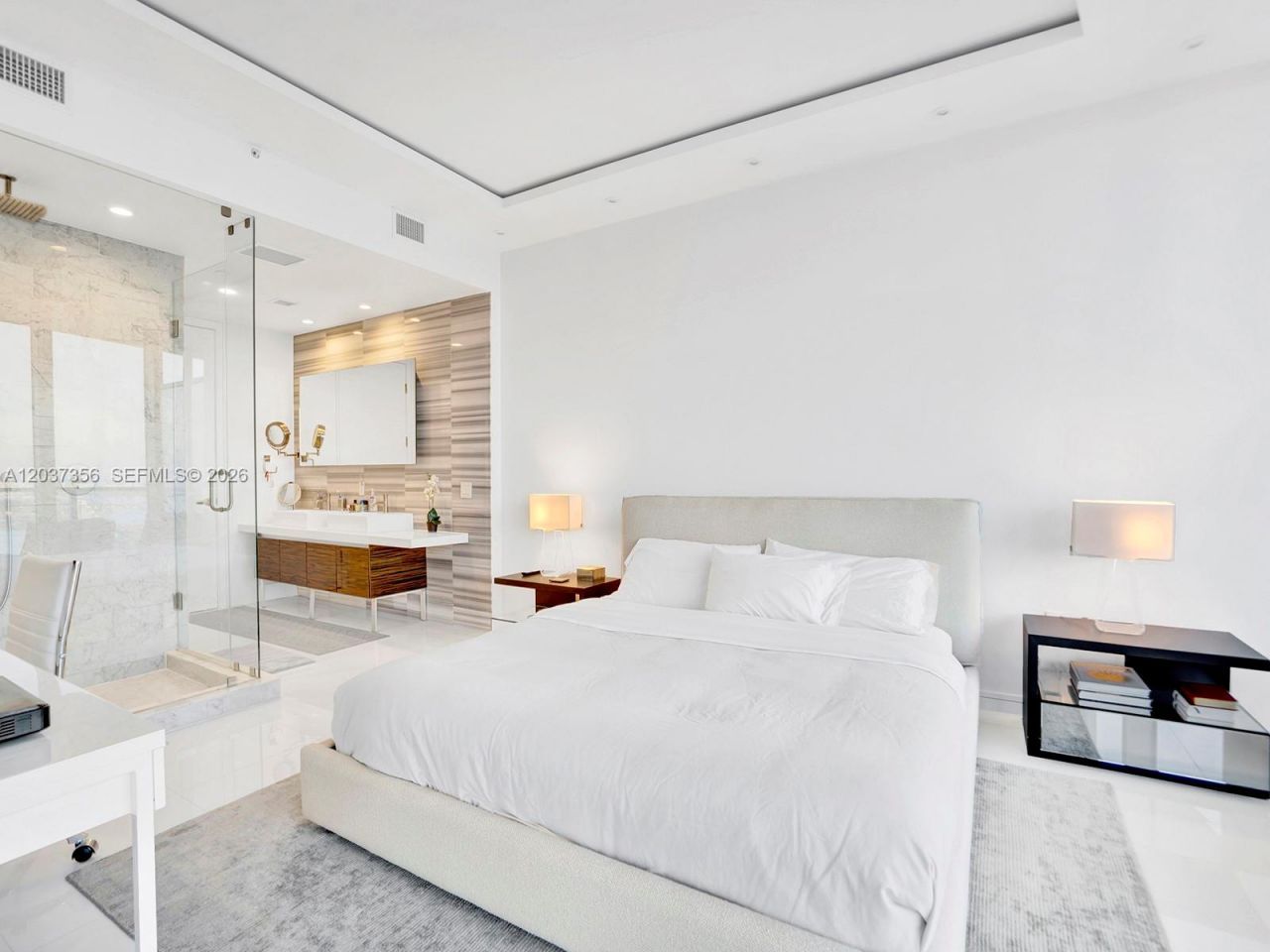 1100 Biscayne Blvd , Unit 4001, Miami, FL 33132 Photo