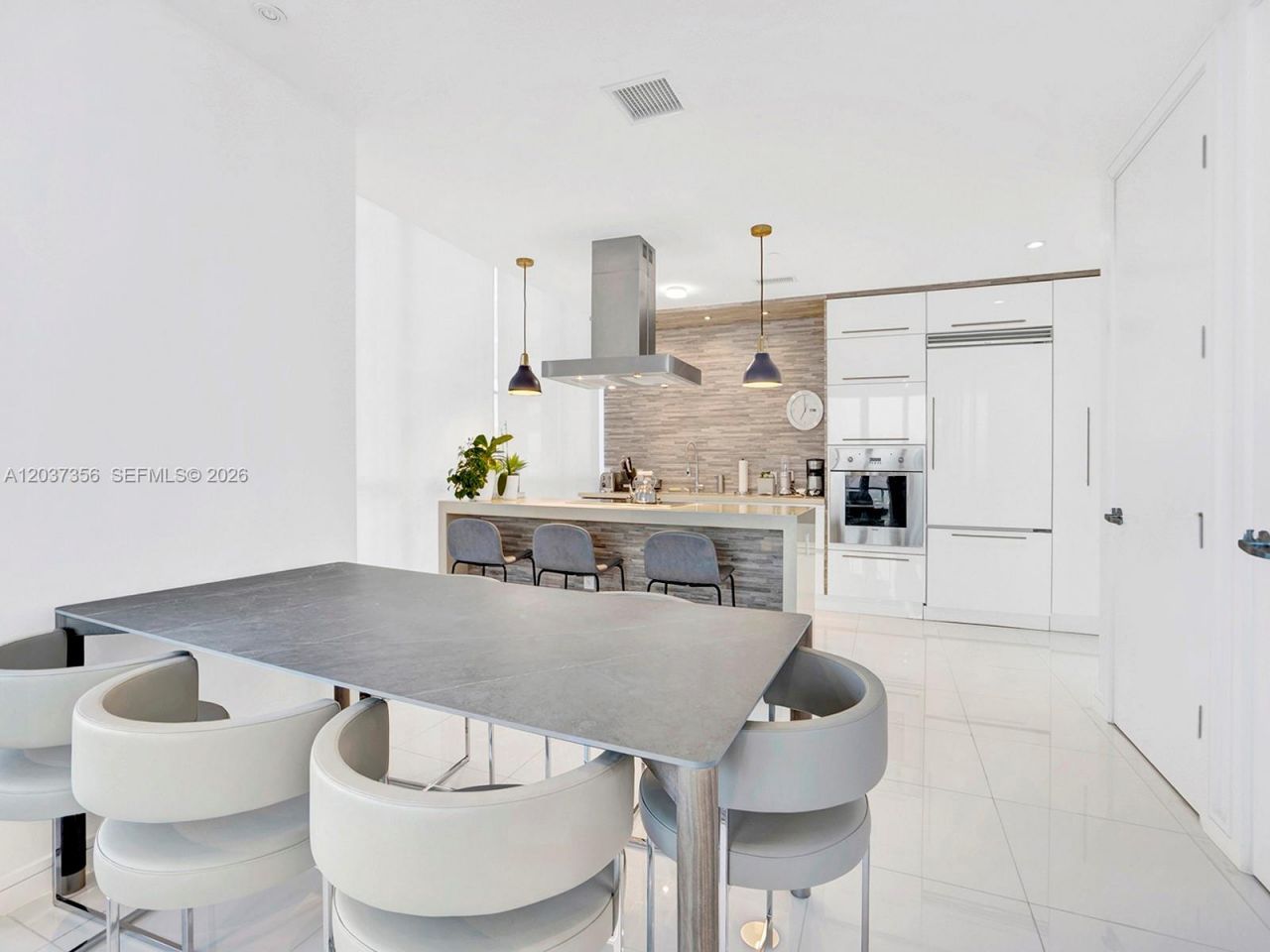 1100 Biscayne Blvd , Unit 4001, Miami, FL 33132 Photo