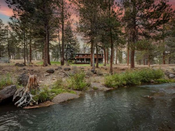 16430 Highway 126, Sisters, OR 97759