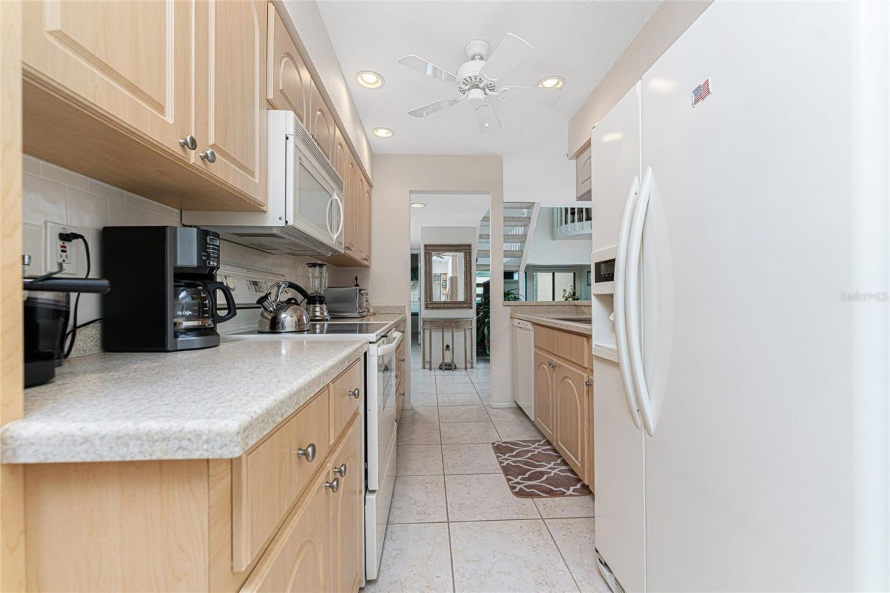 2950 N Beach Road, Unit B522, Englewood, FL 34223 Photo