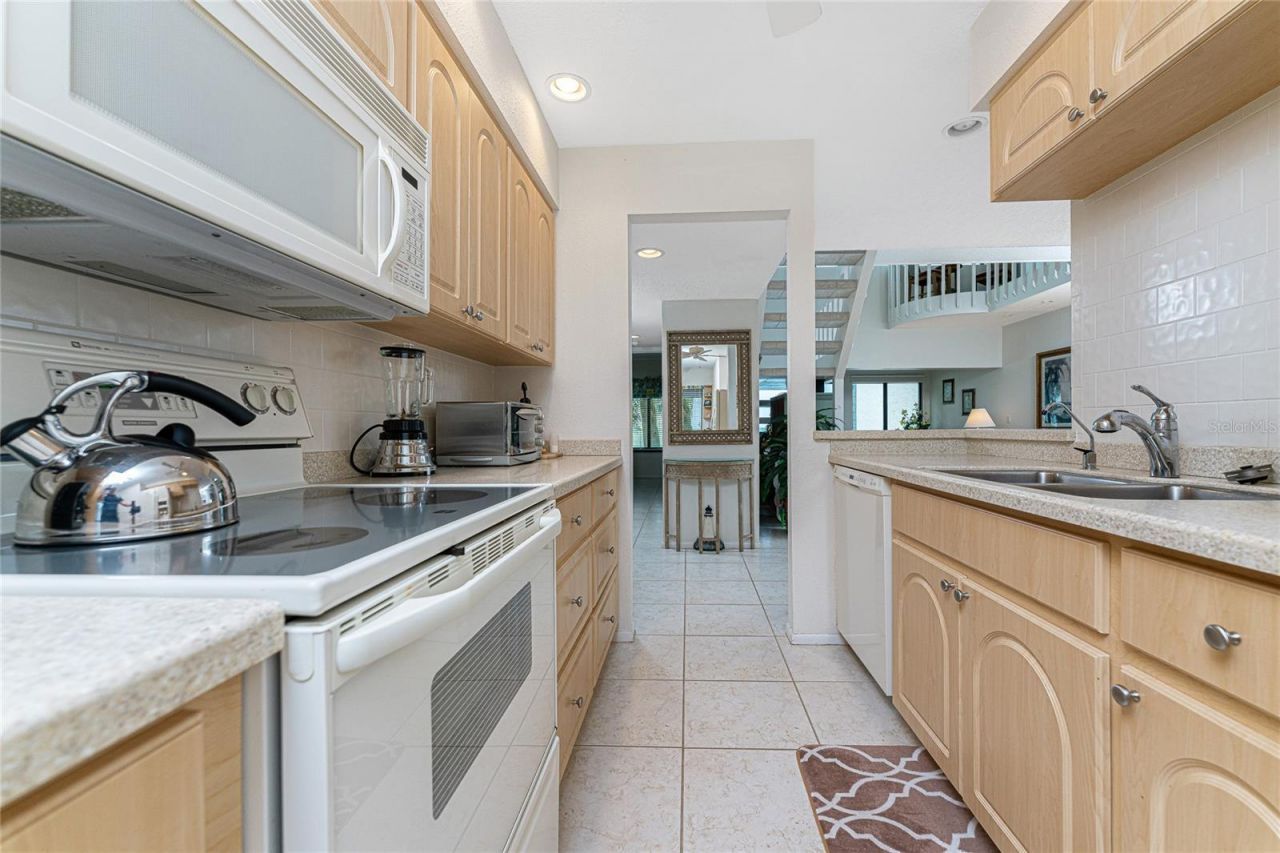 2950 N Beach Road, Unit B522, Englewood, FL 34223 Photo