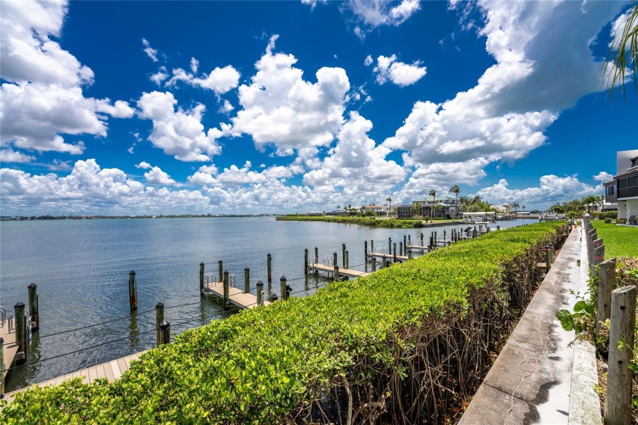 2950 N Beach Road, Unit B522, Englewood, FL 34223 Photo