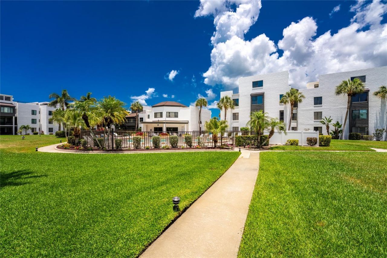 2950 N Beach Road, Unit B522, Englewood, FL 34223 Photo