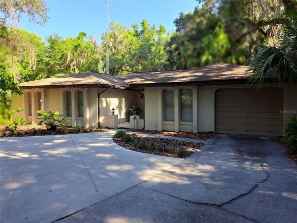 5672 AVE H , MC INTOSH, FL 32664
