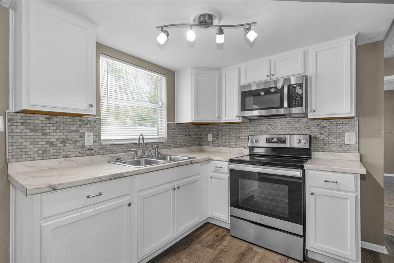 8053 Dedham Drive , Port Richey, FL 34668 Photo