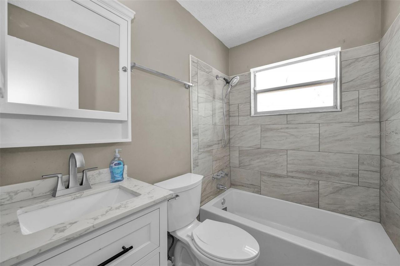 8053 Dedham Drive , Port Richey, FL 34668 Photo