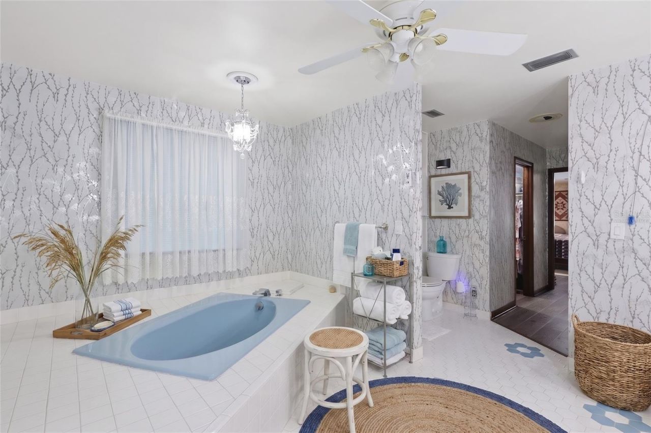 548 E Lehigh Drive, Deltona, FL 32738 Photo