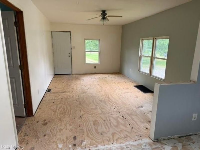 361 Henn Hyde Road NE, Warren, OH 44484 Photo 5