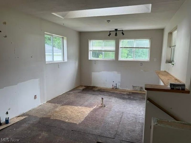 361 Henn Hyde Road NE, Warren, OH 44484 Photo 7