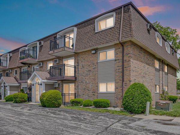 10430 Ridgeland Avenue, Unit 6, Chicago Ridge, IL 60415
