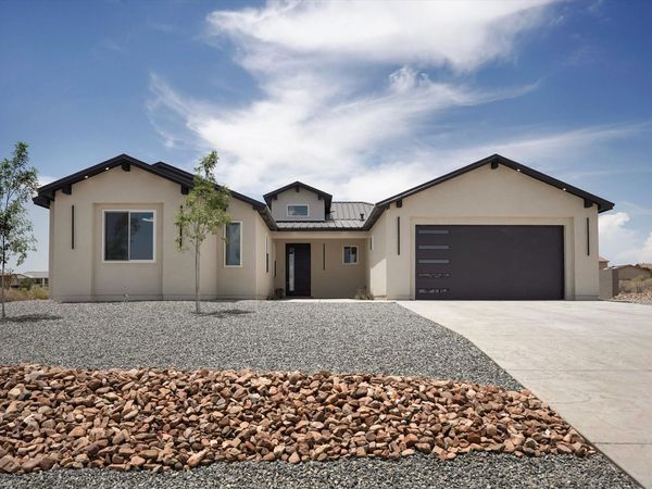 721 10th Avenue NE, Rio Rancho, NM 87124
