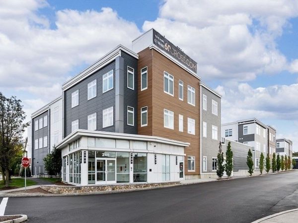 60 Cross St E, Unit 212, Somerville, MA 02145
