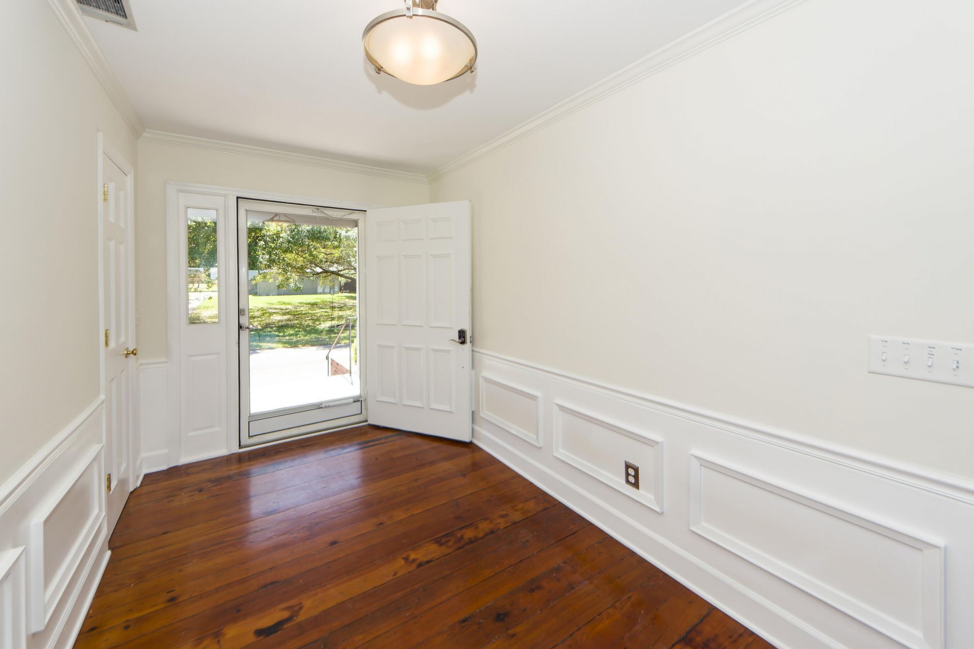 923 River Road Photo 12