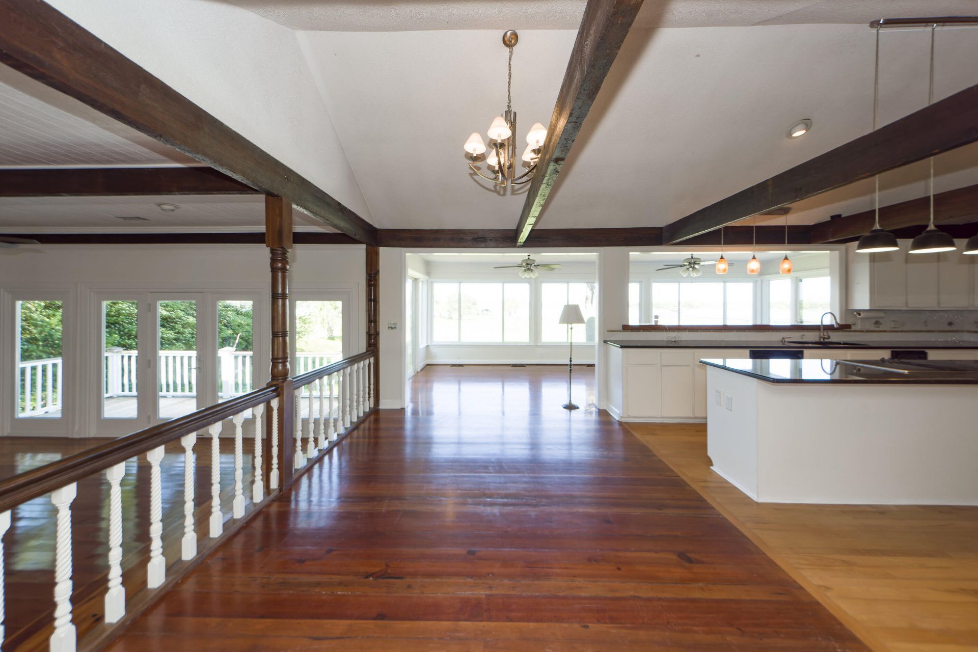 923 River Road Photo 13