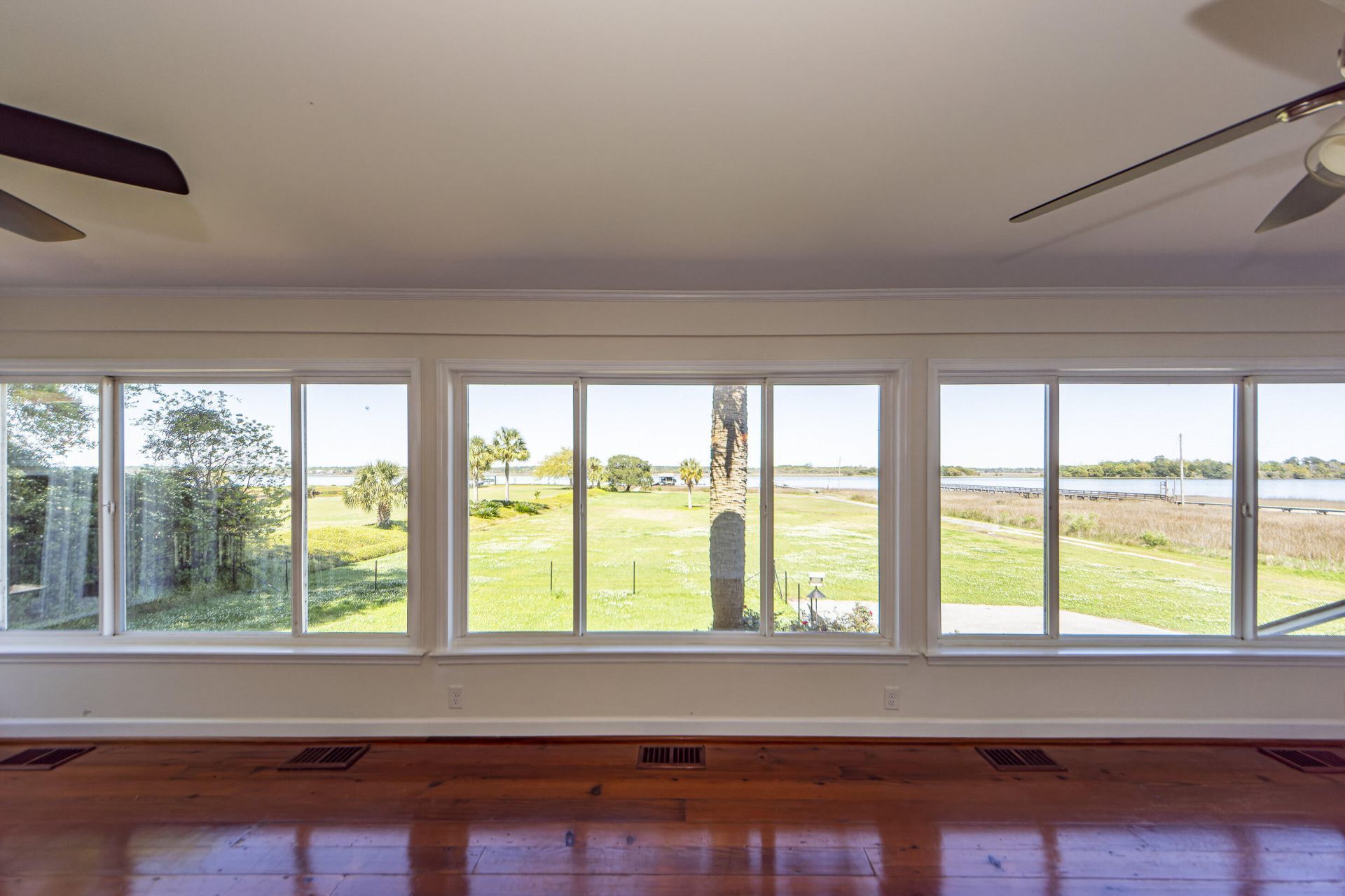 923 River Road Photo 33