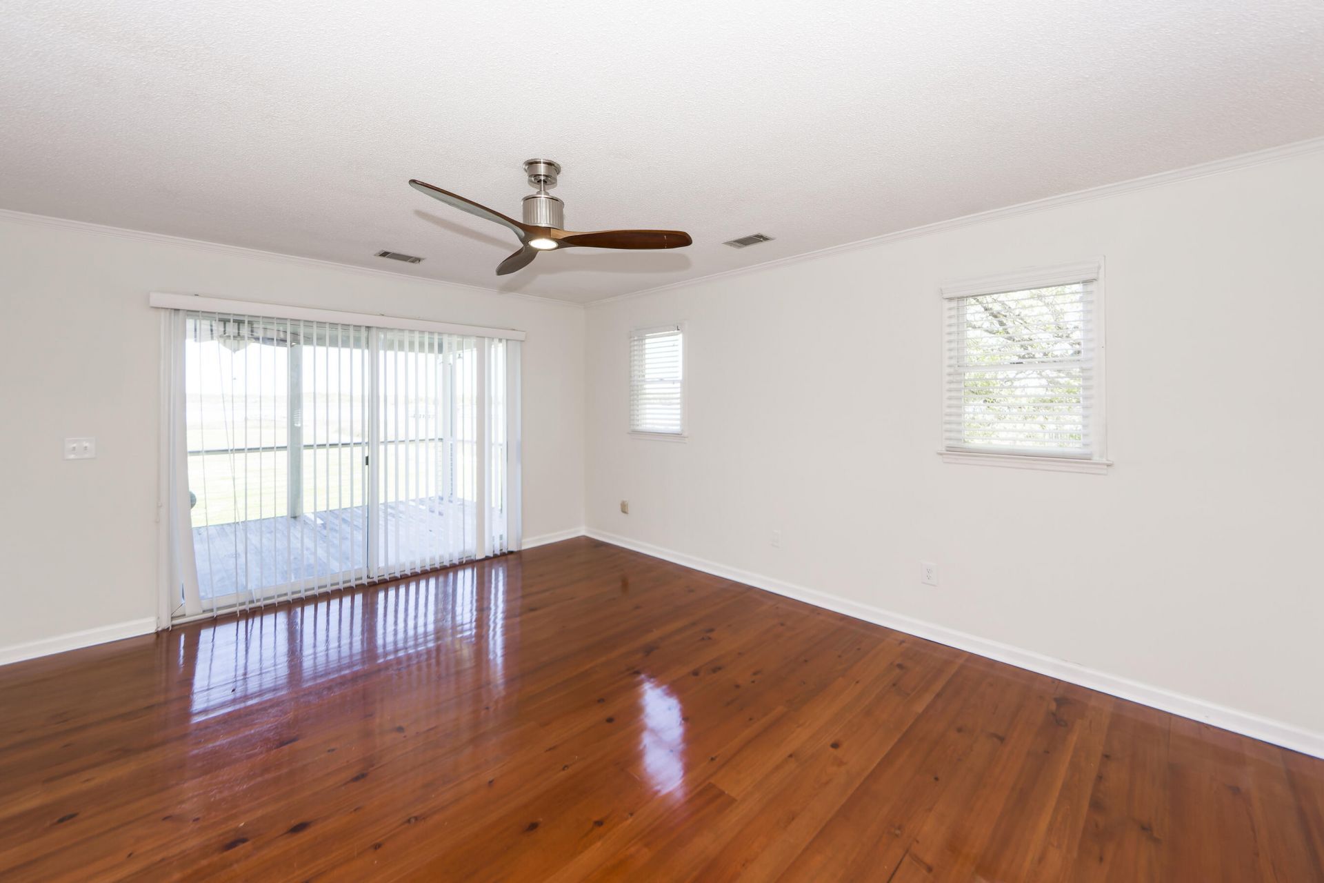 923 River Road Photo 34