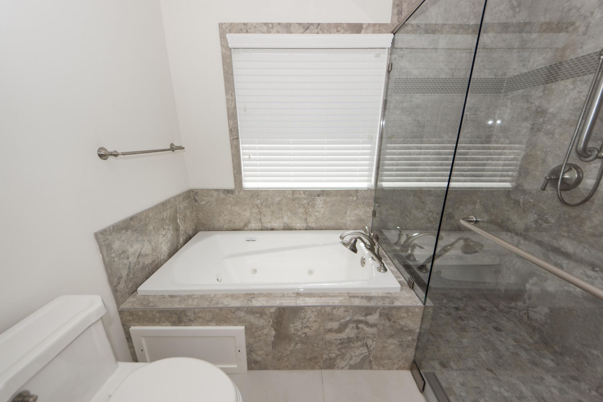 923 River Road Photo 40