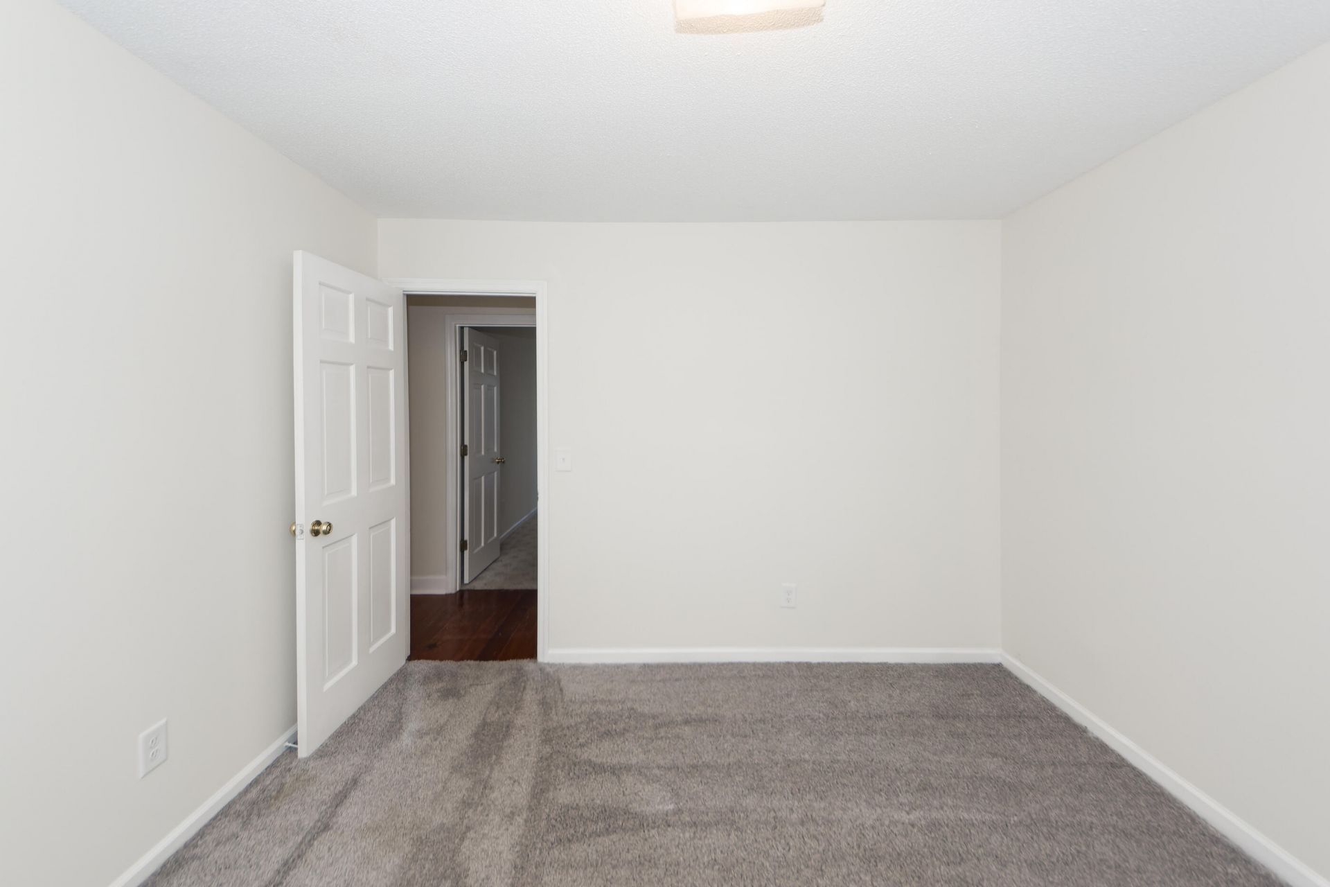 923 River Road Photo 45
