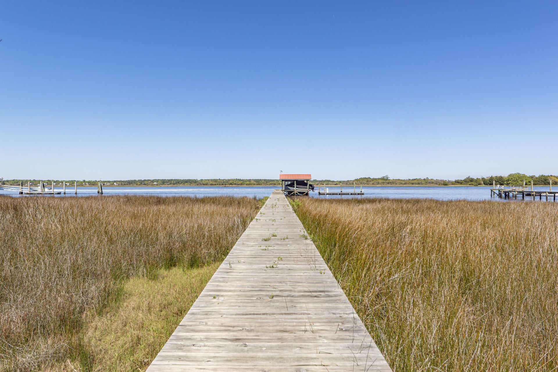 923 River Road Photo 8