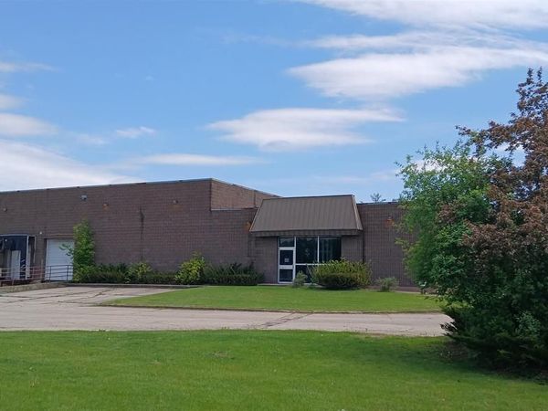 1464 E GREEN BAY STREET, Shawano, WI 54166