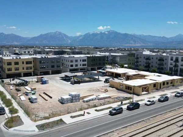 5263 W REVENTON RD S, Unit 104, South Jordan, UT 84009