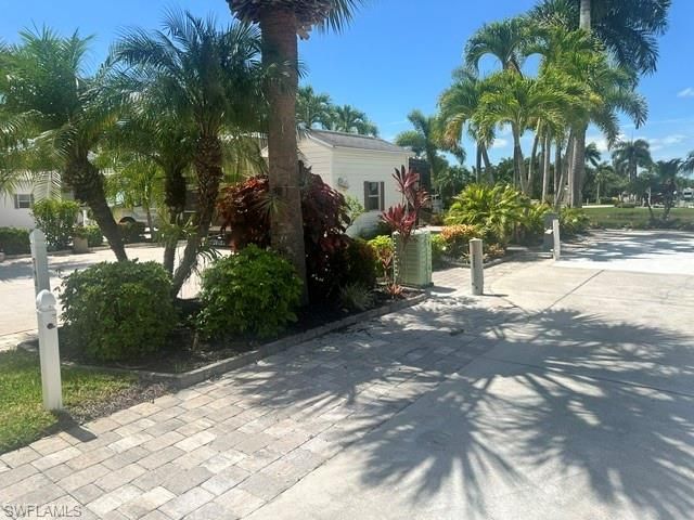 1311 Diamond Lake Cir , Naples, FL 34114 Photo