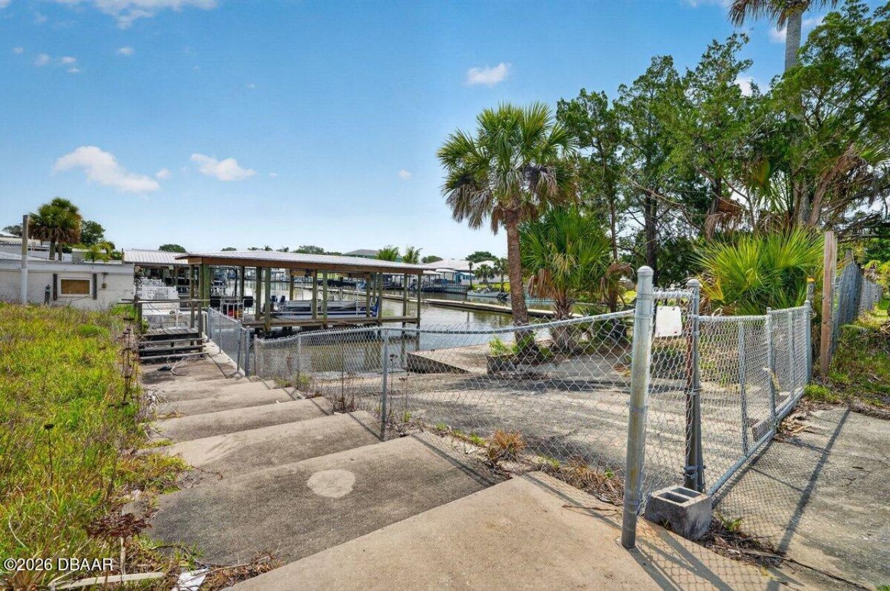 124 Randle Avenue, Oak Hill, FL 32759 Photo