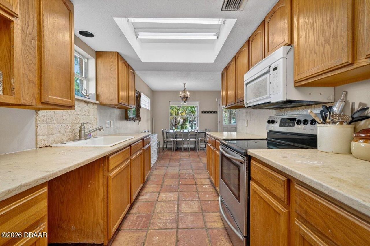 124 Randle Avenue, Oak Hill, FL 32759 Photo