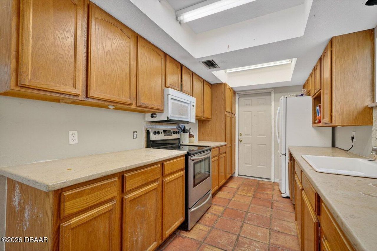 124 Randle Avenue, Oak Hill, FL 32759 Photo