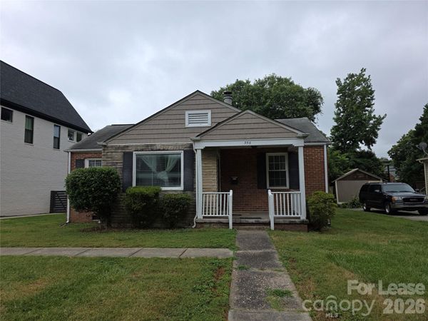 356 Melbourne Court , Charlotte, NC 28209