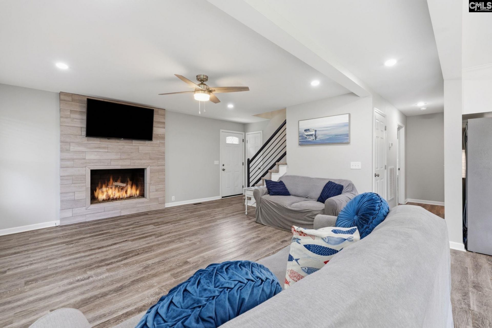 347 Bedford Way Photo 12