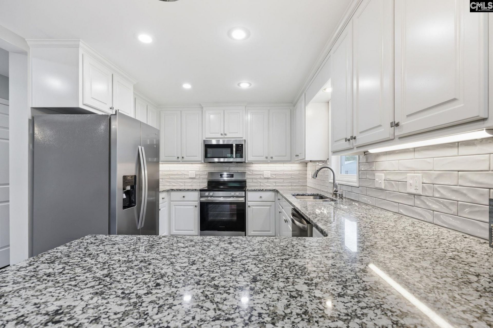 347 Bedford Way Photo 14