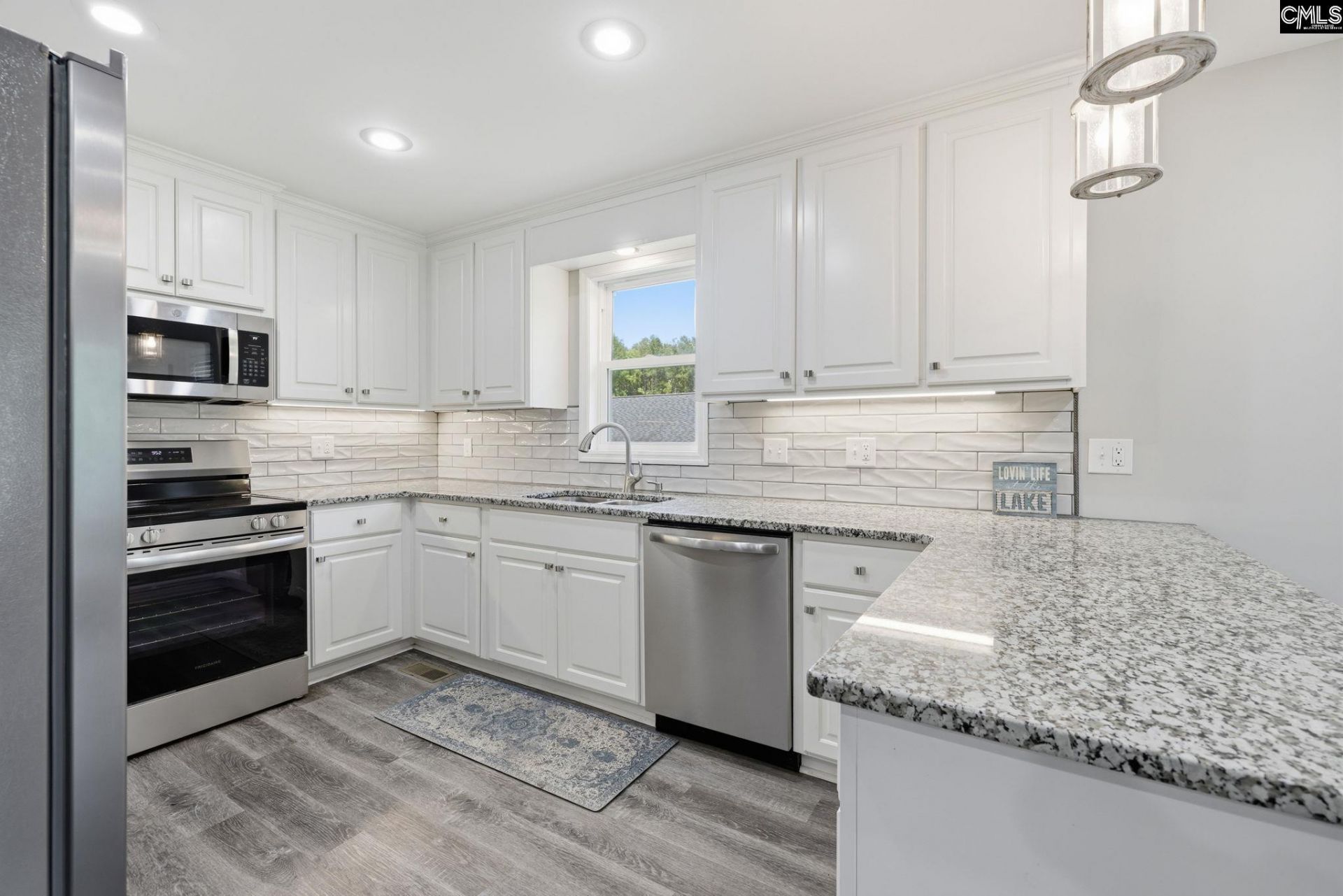 347 Bedford Way Photo 15