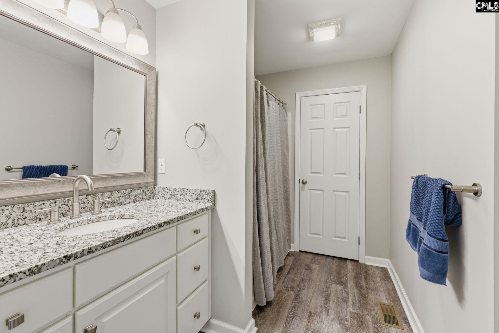 347 Bedford Way Photo 21