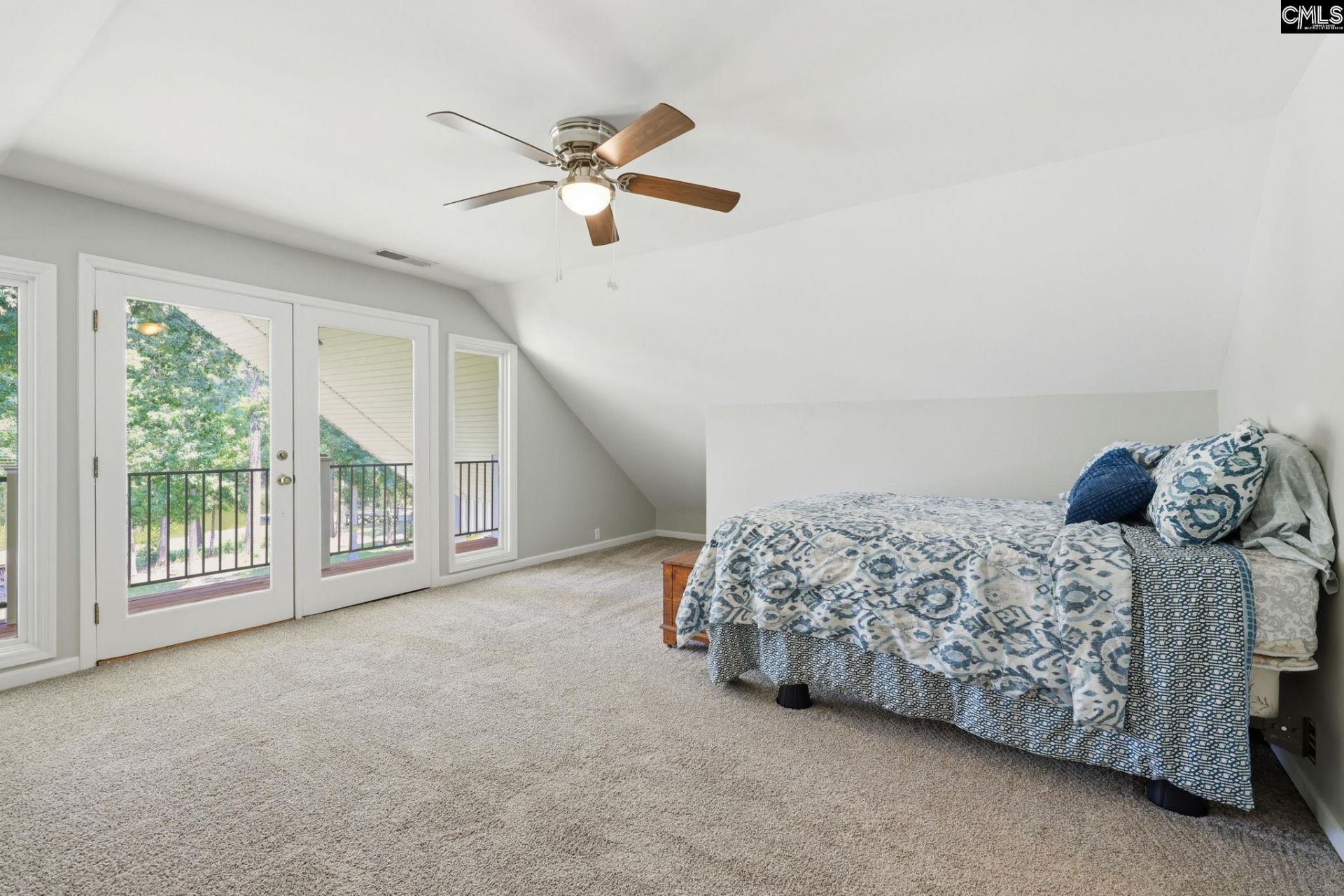 347 Bedford Way Photo 22